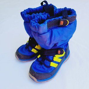 Stride Rite Shoes | Stride Rite Made2Play Blue Sneaker Boot 200g Insulation - Toddler Size 6.5 | Color: Blue | Size: 6.5bb | Cruzpeaches's Closet